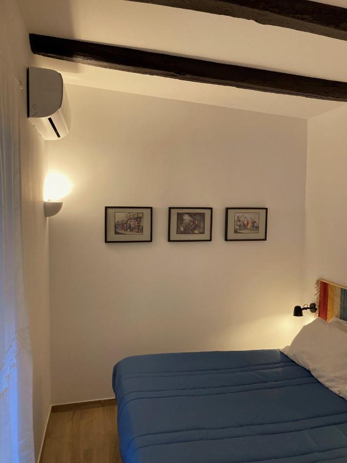 La Casa Blu Nel Cuore Storico Di Napoli Екстер'єр фото